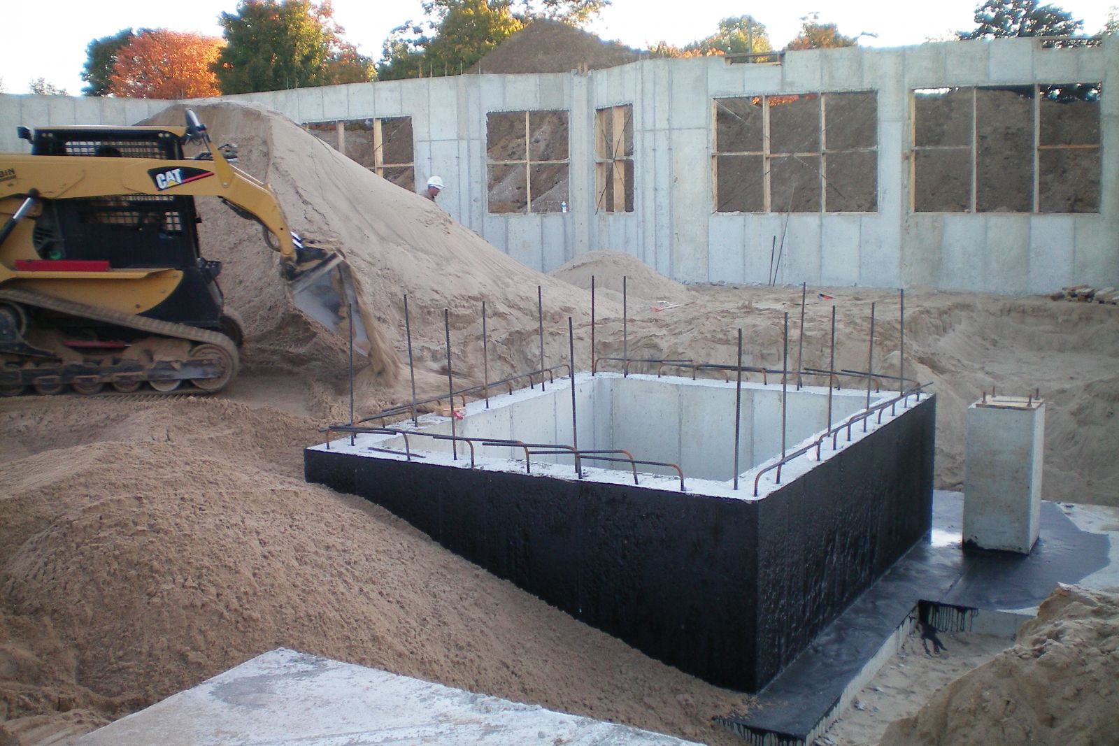 Chống thấm mặt ngoài vách hố PIT thang máy